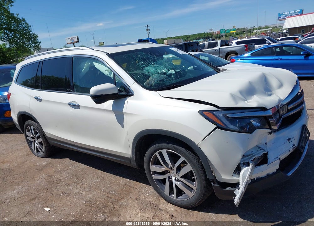 2018 HONDA PILOT VIN: 5FNYF6H95JB001137