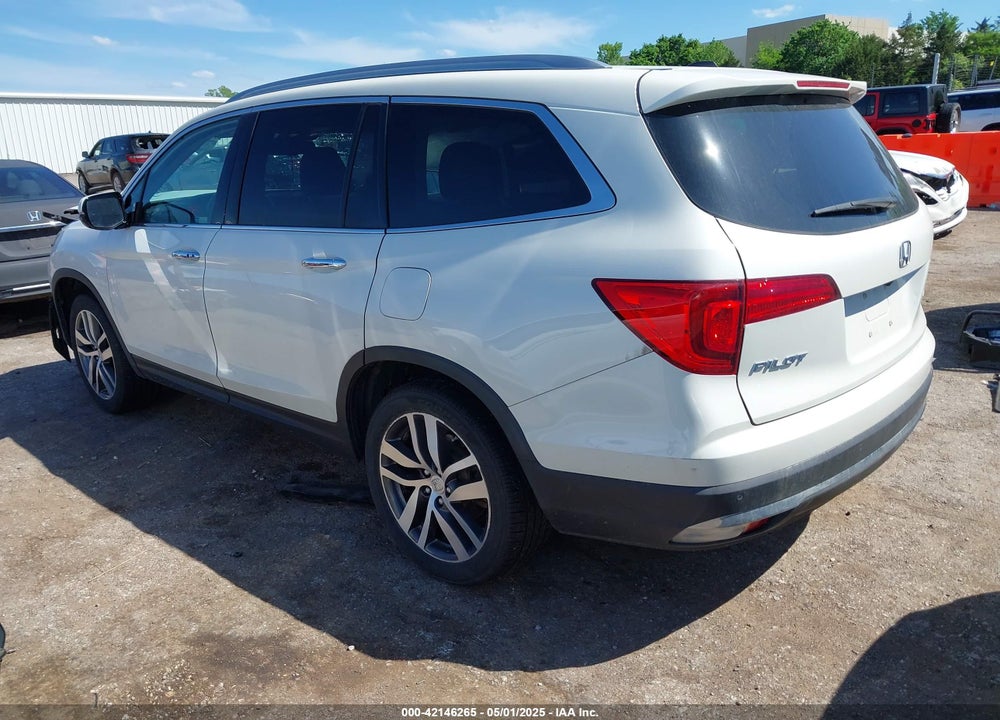 2018 HONDA PILOT VIN: 5FNYF6H95JB001137