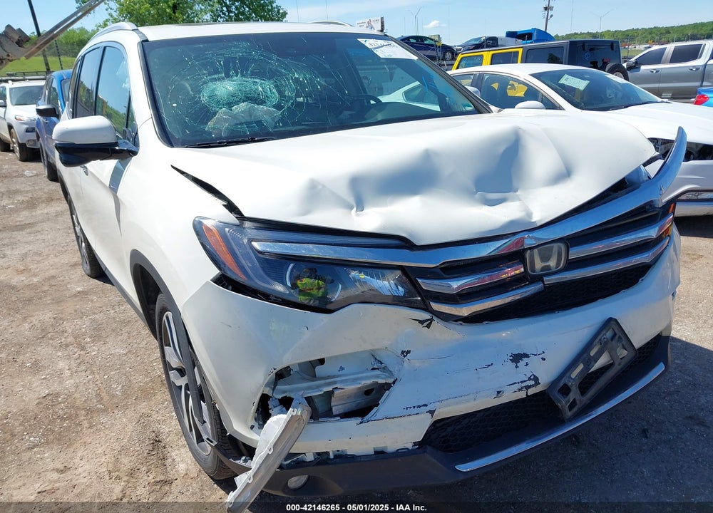 2018 HONDA PILOT VIN: 5FNYF6H95JB001137