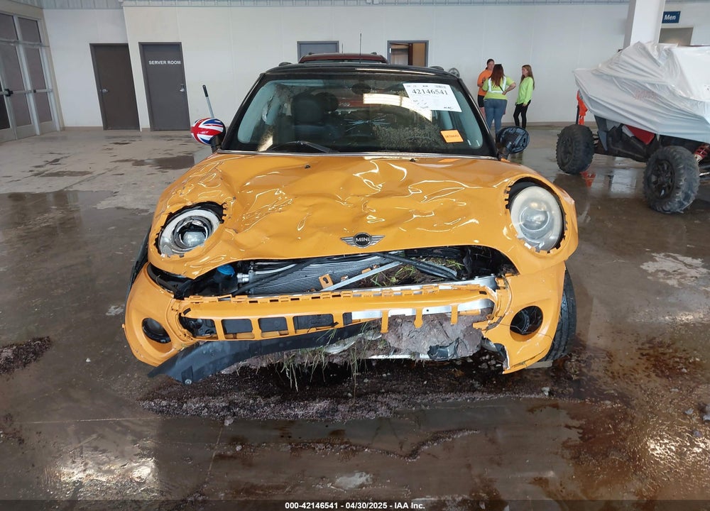 2015 MINI COOPER VIN: WMWXM5C57FT942137