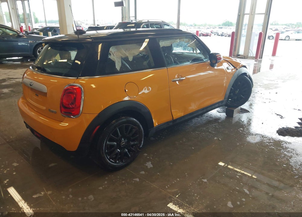 2015 MINI COOPER VIN: WMWXM5C57FT942137