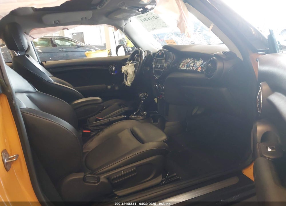 2015 MINI COOPER VIN: WMWXM5C57FT942137
