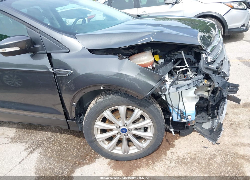 2017 FORD ESCAPE TITANIUM VIN: 1FMCU9J96HUC25137