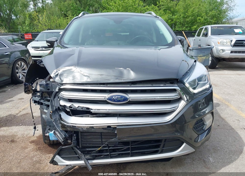 2017 FORD ESCAPE TITANIUM VIN: 1FMCU9J96HUC25137