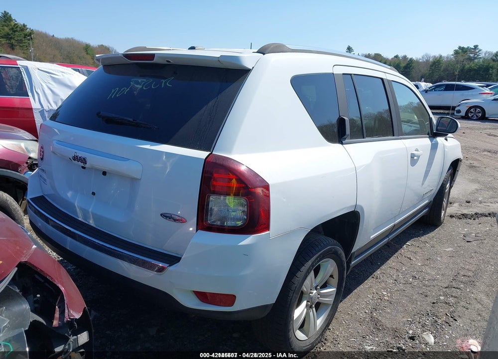 2015 JEEP COMPASS VIN: 1C4NJDEB1FD105684