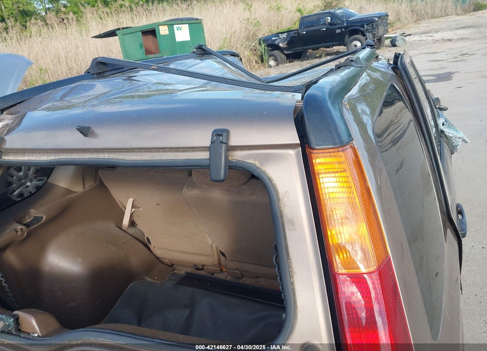 2002 HONDA CR-V LX VIN: JHLRD78422C026258