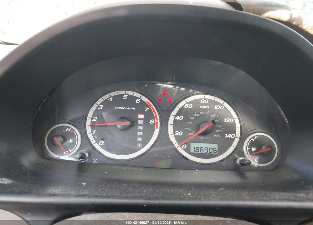 2002 HONDA CR-V LX VIN: JHLRD78422C026258