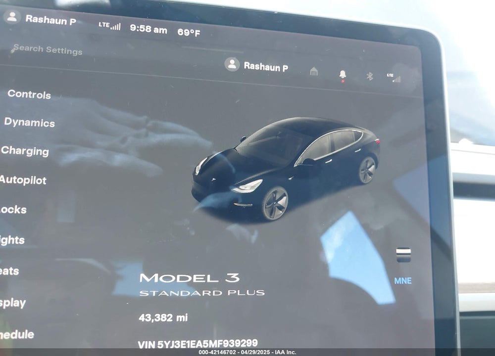 2021 TESLA MODEL 3 STANDARD RANGE PLUS REAR-WHEEL DRIVE VIN: 5YJ3E1EA5MF939299