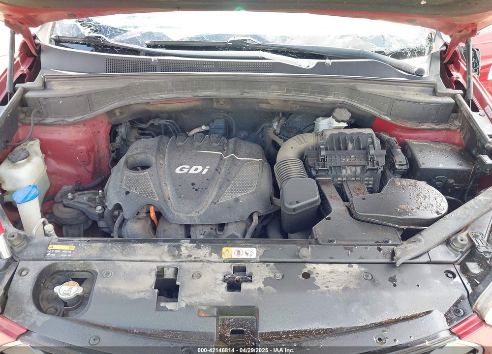 2013 HYUNDAI SANTA FE VIN: 5XYZU3LB1DG096635