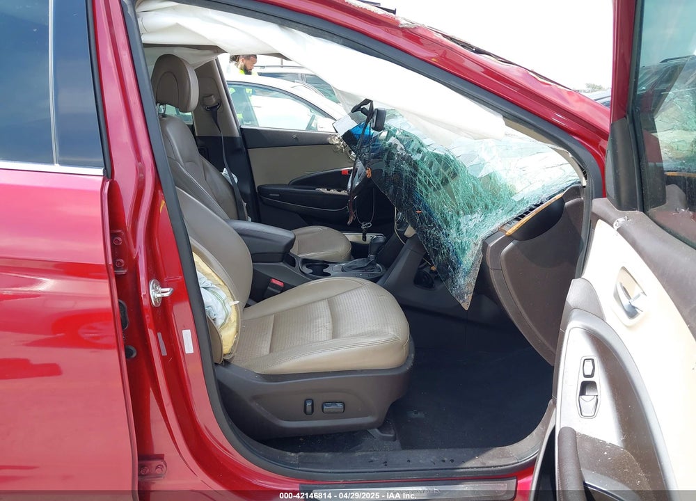 2013 HYUNDAI SANTA FE VIN: 5XYZU3LB1DG096635