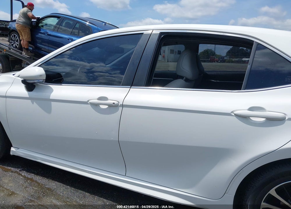 2018 TOYOTA CAMRY VIN: JTNB11HK9J3022415