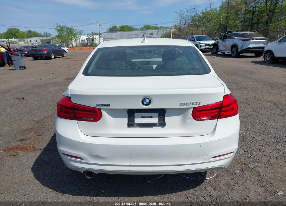 2018 BMW 320 VIN: WBA8A3C5XJA505321