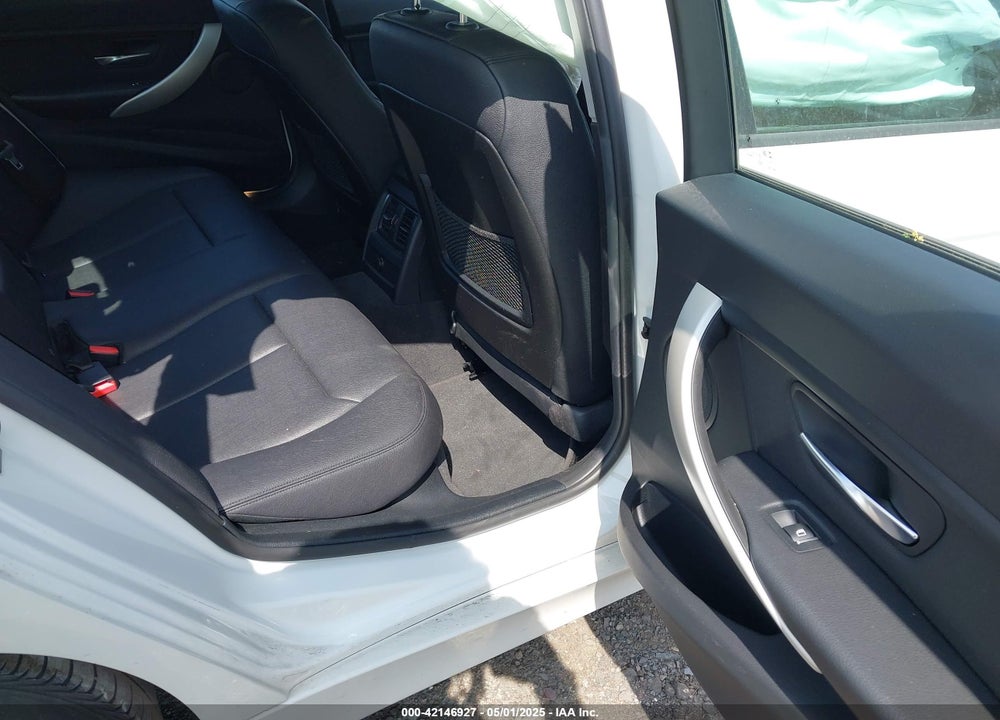 2018 BMW 320 VIN: WBA8A3C5XJA505321
