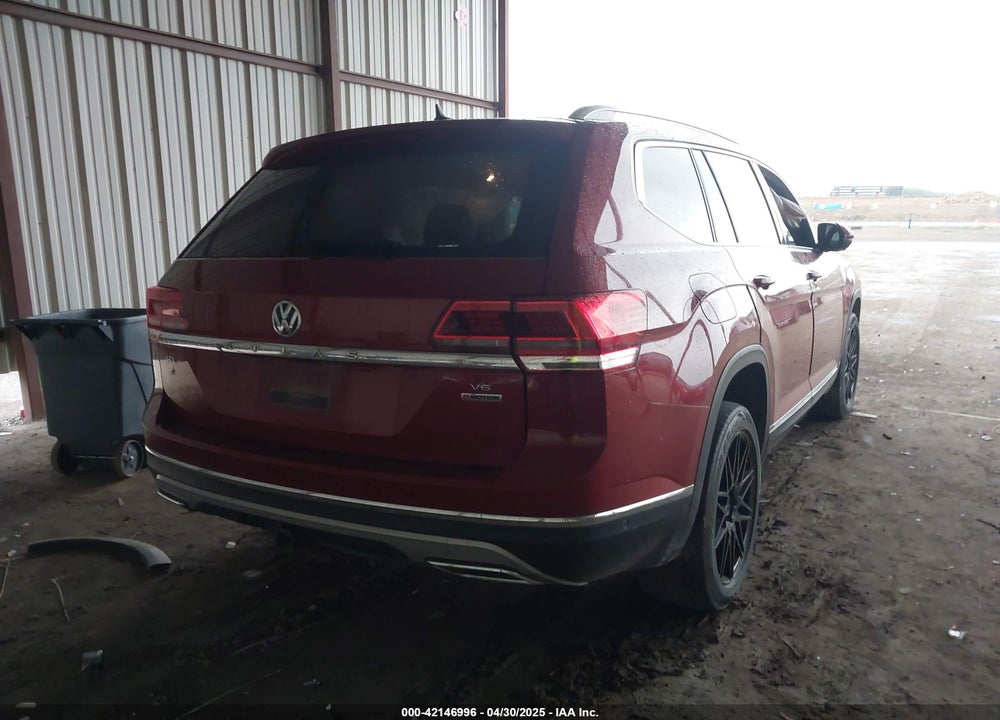 2019 VOLKSWAGEN ATLAS VIN: 1V2NR2CA3KC517028