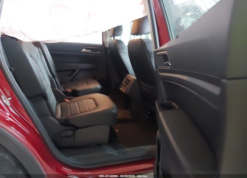 2019 VOLKSWAGEN ATLAS VIN: 1V2NR2CA3KC517028