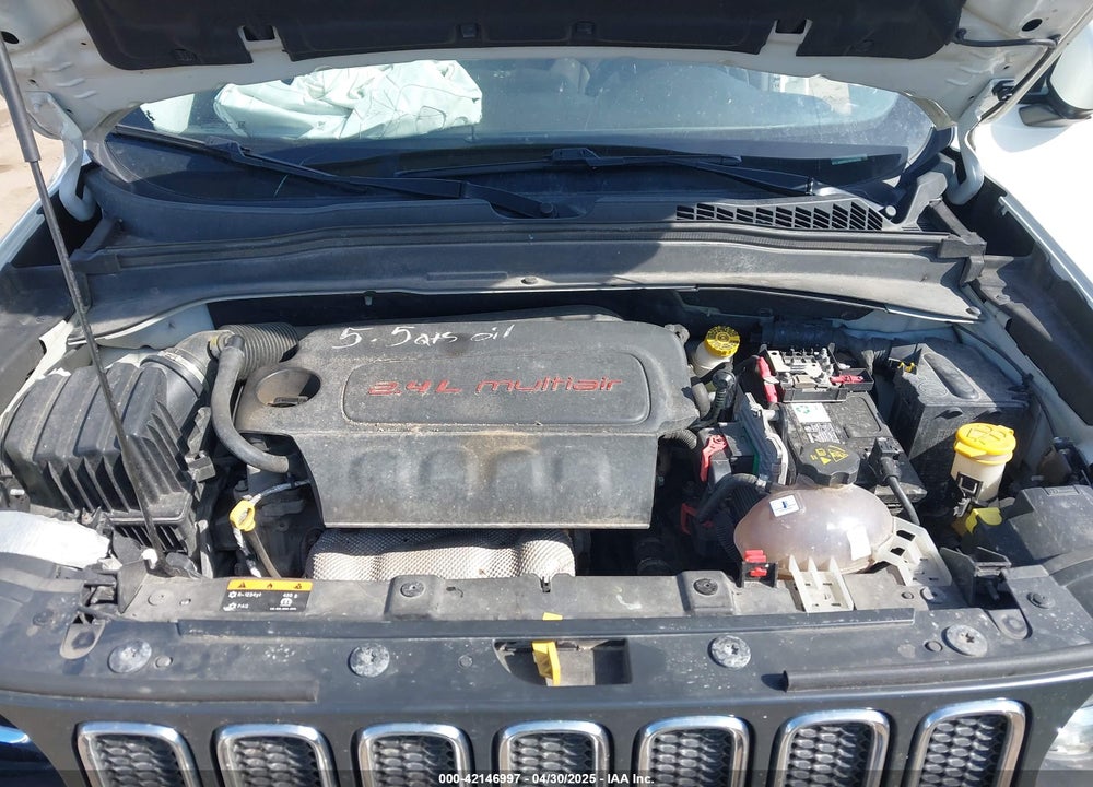 2017 JEEP RENEGADE LATITUDE 4X4 VIN: ZACCJBBB6HPE84704
