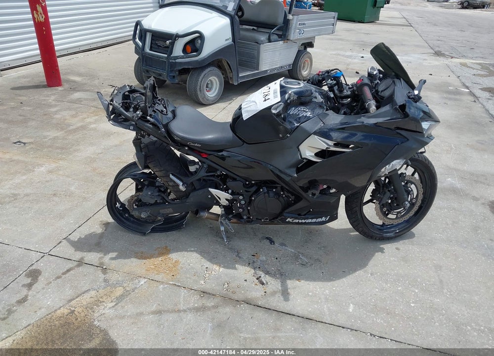 2018 KAWASAKI EX400 VIN: JKAEXKG14JDA04667