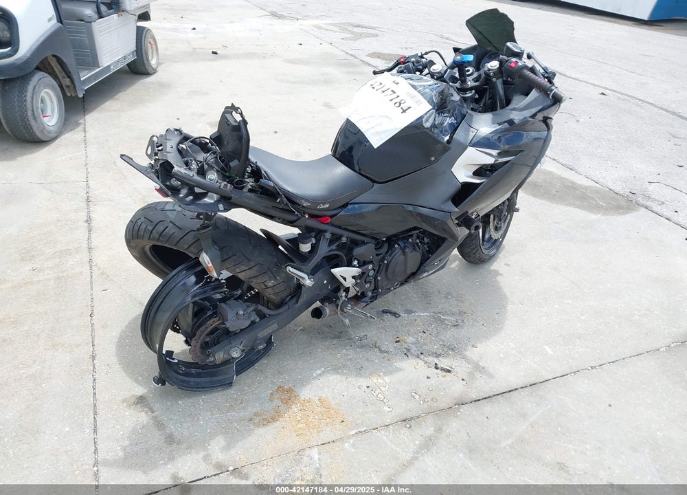 2018 KAWASAKI EX400 VIN: JKAEXKG14JDA04667