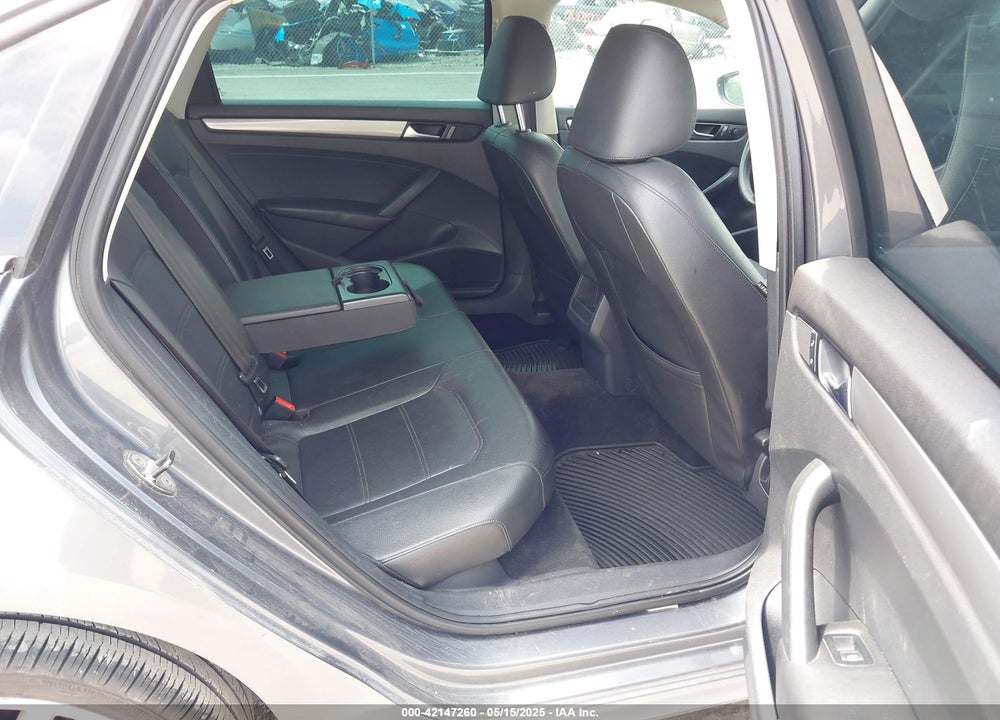 2012 VOLKSWAGEN PASSAT 2.5L S VIN: 1VWAP7A39CC074390