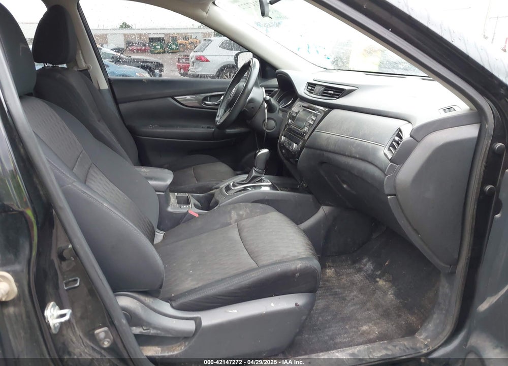 2017 NISSAN ROGUE SV VIN: 5N1AT2MT8HC838116