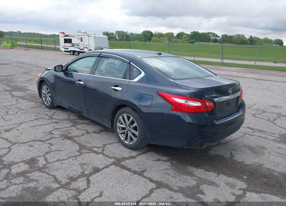 2016 NISSAN ALTIMA VIN: 1N4AL3AP2GC203575