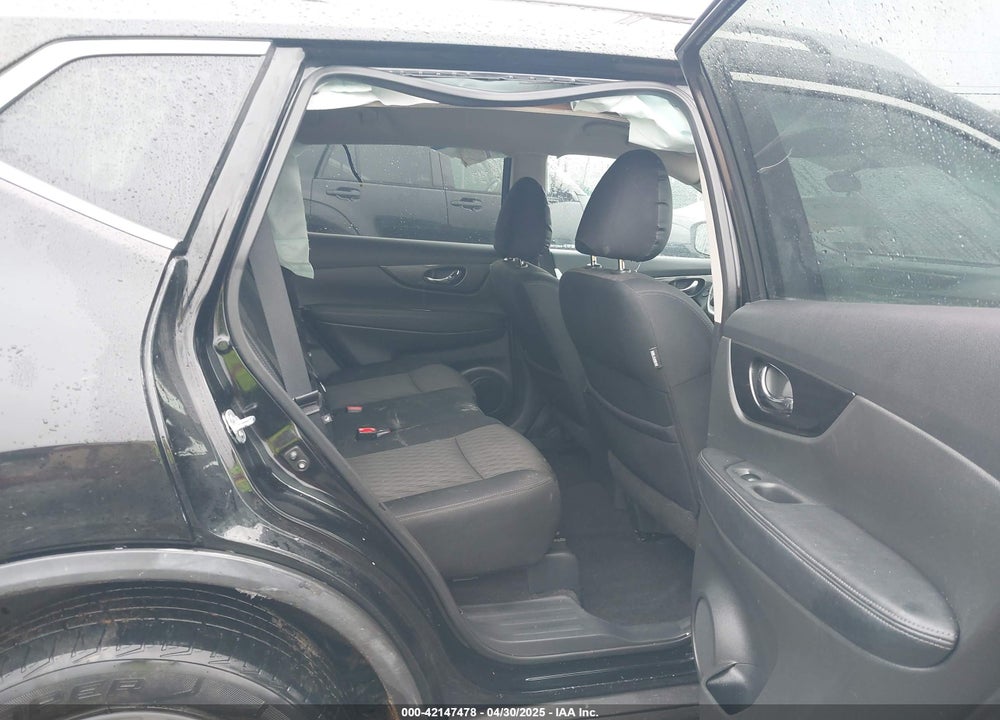 2017 NISSAN ROGUE SV VIN: 5N1AT2MV9HC813713