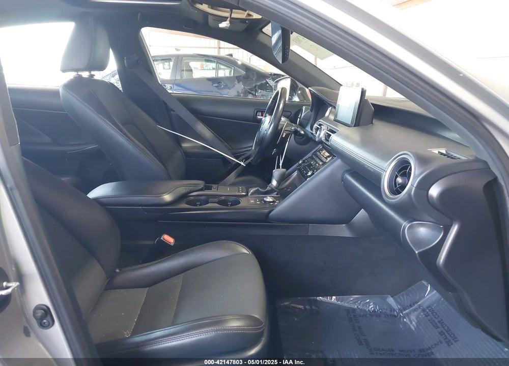 2021 LEXUS IS 300 VIN: JTHCA1D20M5112820