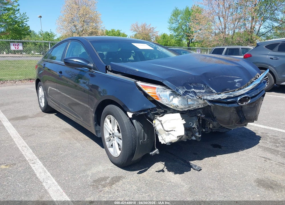 2013 HYUNDAI SONATA GLS VIN: 5NPEB4AC4DH748145