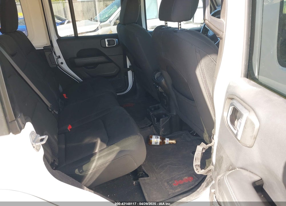 2019 JEEP WRANGLER UNLIMITED SAHARA 4X4 VIN: 1C4HJXEN3KW591602