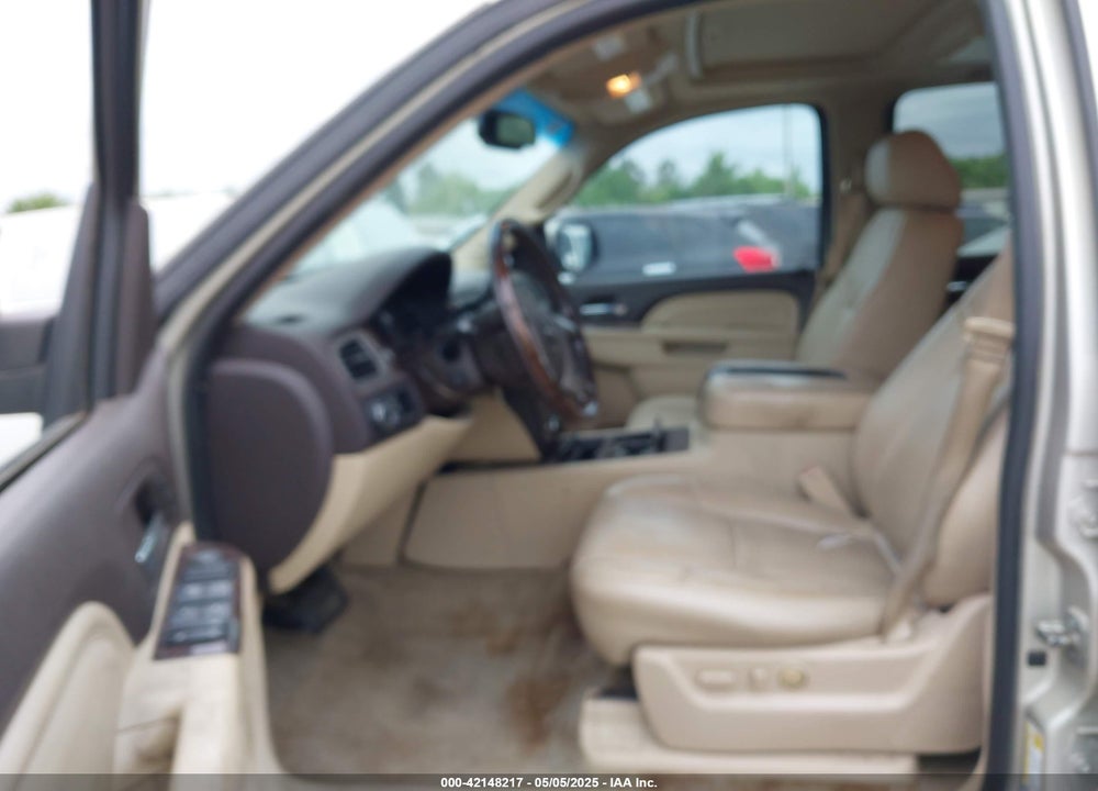 2013 GMC YUKON XL 1500 DENALI VIN: 1GKS1MEF3DR135893