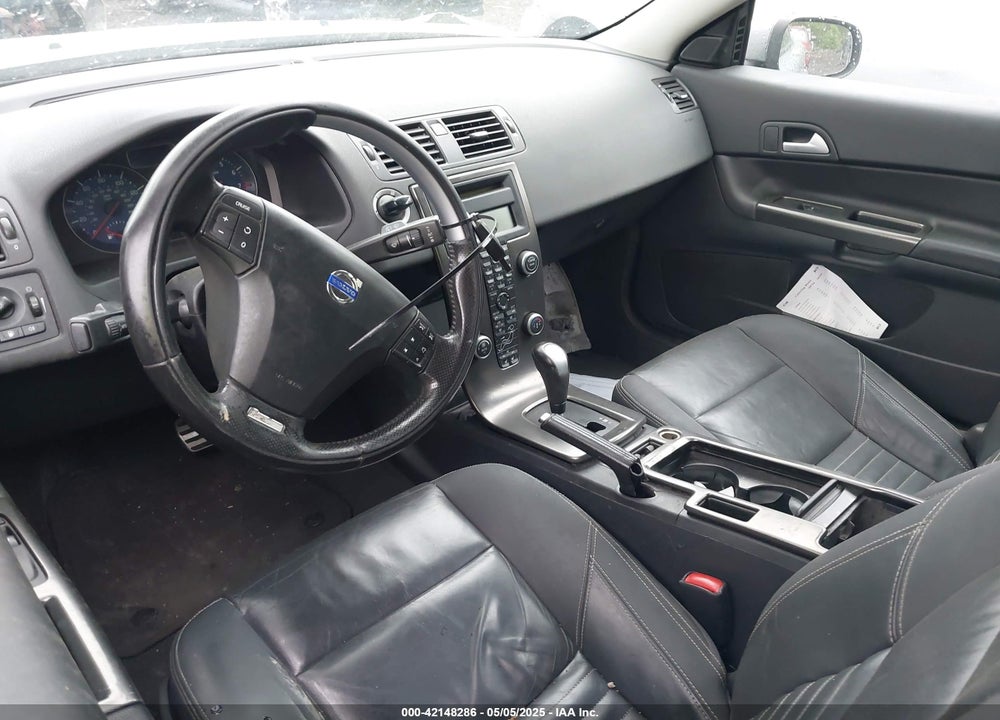2011 VOLVO C30 T5/T5 R-DESIGN VIN: YV1672MK0B2208264