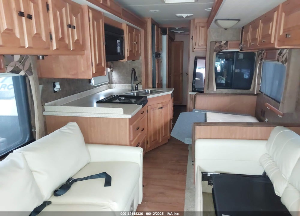 2011 FREIGHTLINER CHASSIS XC VIN: 4UZAB2DT3BCAZ4146