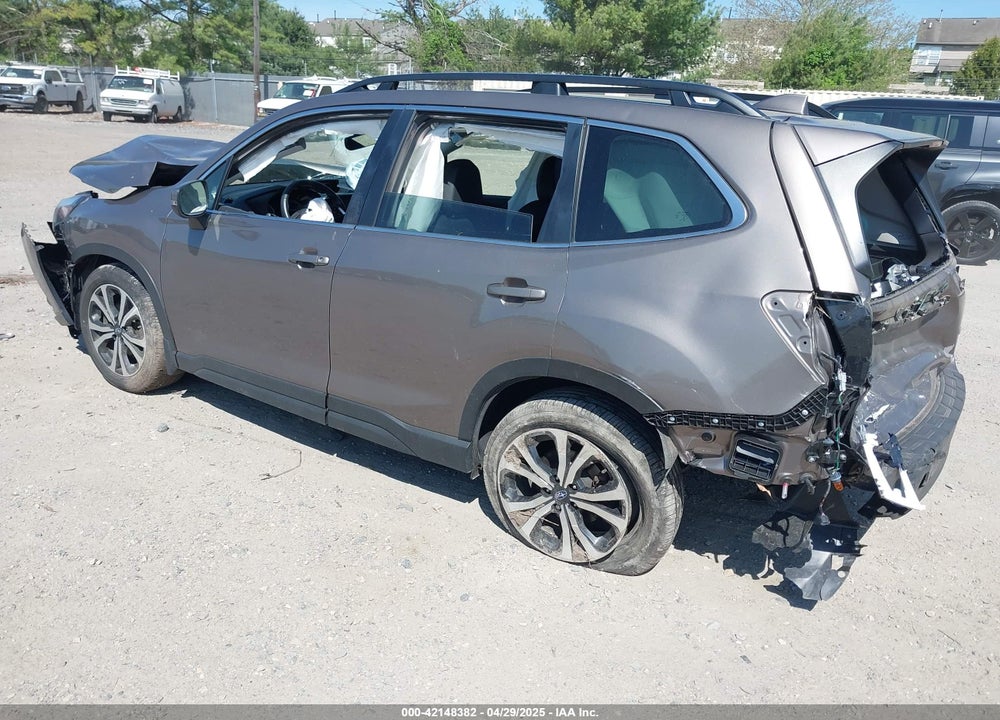 2023 SUBARU FORESTER VIN: JF2SKANC0PH548072
