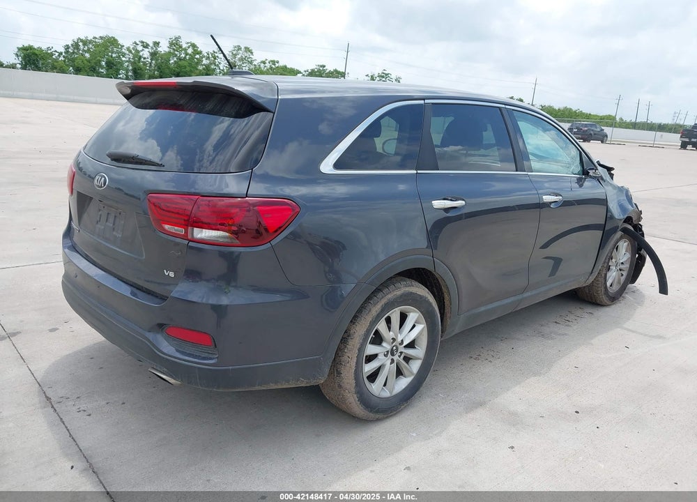 2019 KIA SORENTO 3.3L LX VIN: 5XYPG4A51KG441192