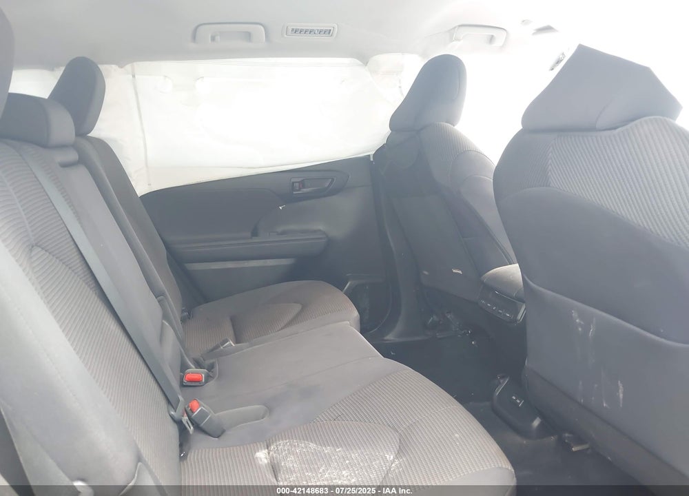 2022 TOYOTA HIGHLANDER VIN: 5TDBZRBH6NS249803