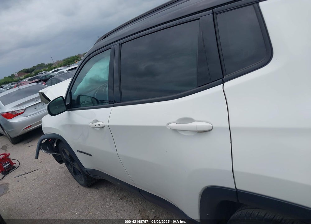 2019 JEEP COMPASS VIN: 3C4NJCBB5KT615720