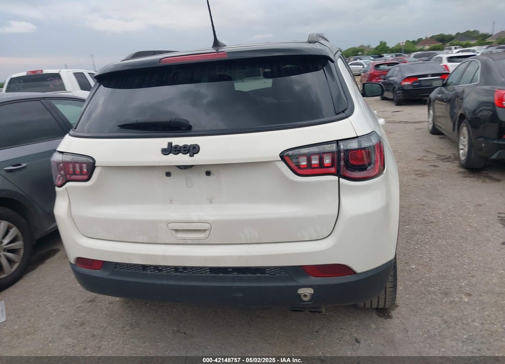 2019 JEEP COMPASS VIN: 3C4NJCBB5KT615720