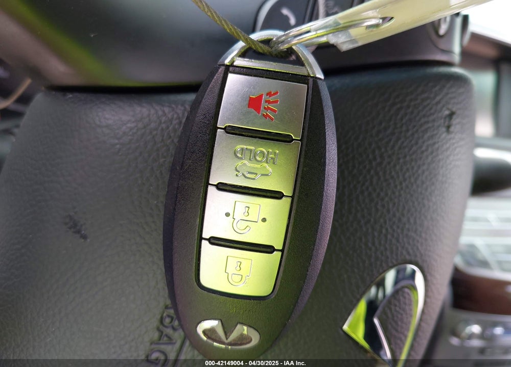 2017 INFINITI Q70L VIN: JN1BY1PR0HM210469