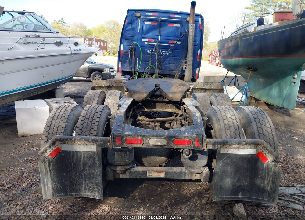 2013 VOLVO VHD VIN: 4V4KC9EJ1DN132638