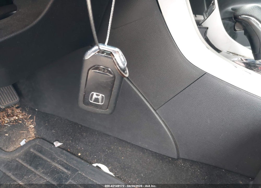 2017 HONDA ACCORD VIN: 1HGCR2F00HA147867