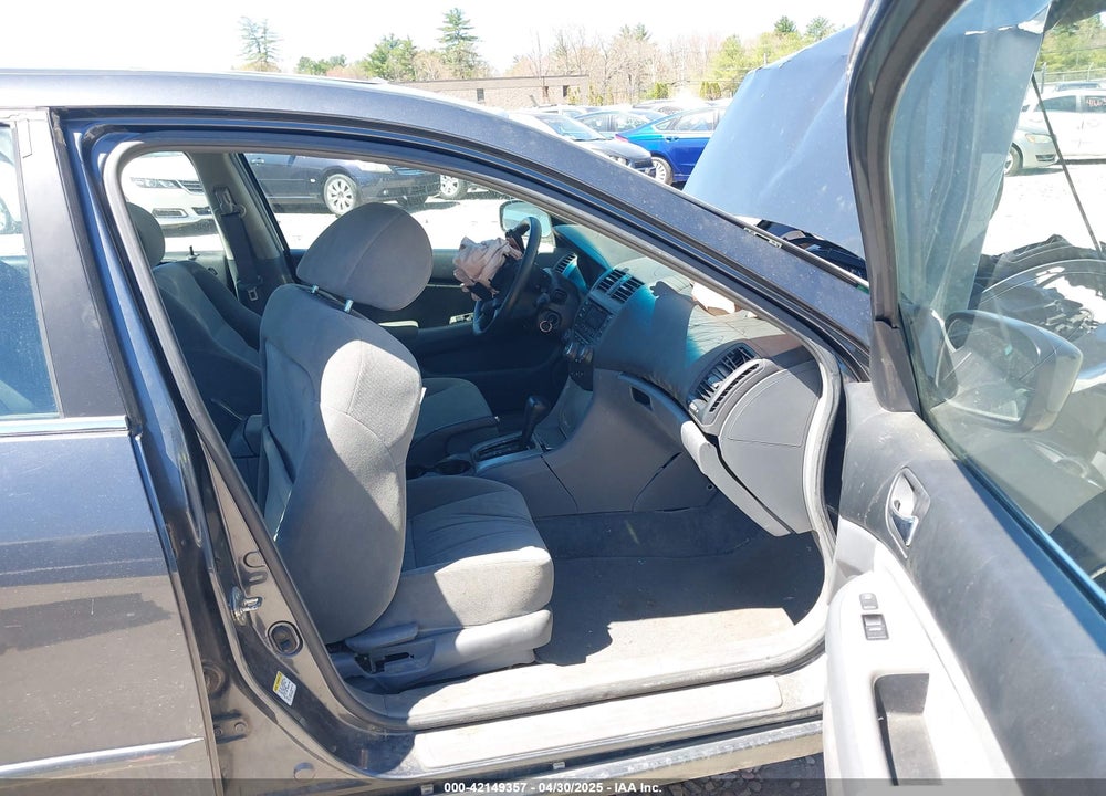 2005 HONDA ACCORD 2.4 EX VIN: 1HGCM567X5A104291