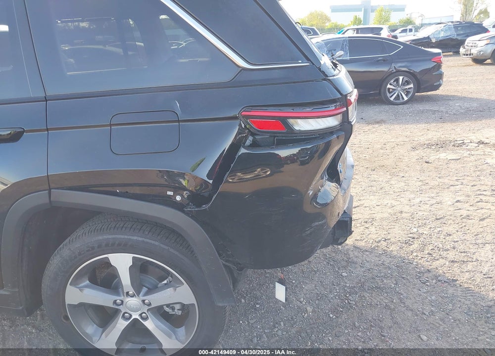 2024 JEEP GRAND CHEROKEE 4XE VIN: 1C4RJYB61RC713750