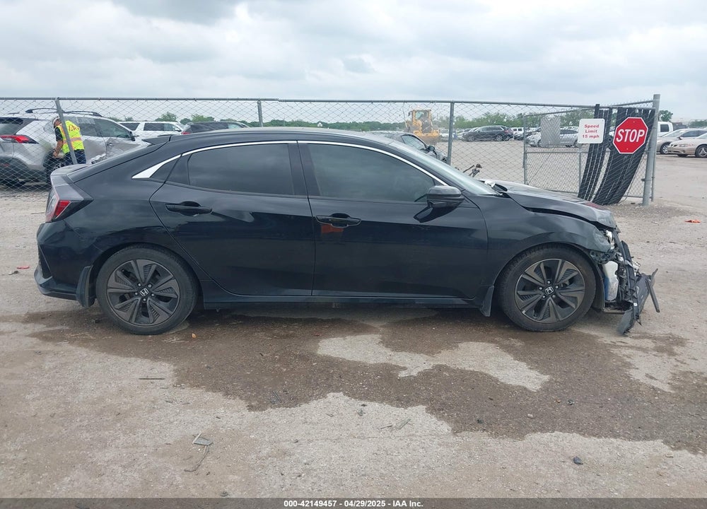 2017 HONDA CIVIC VIN: SHHFK7H57HU200205