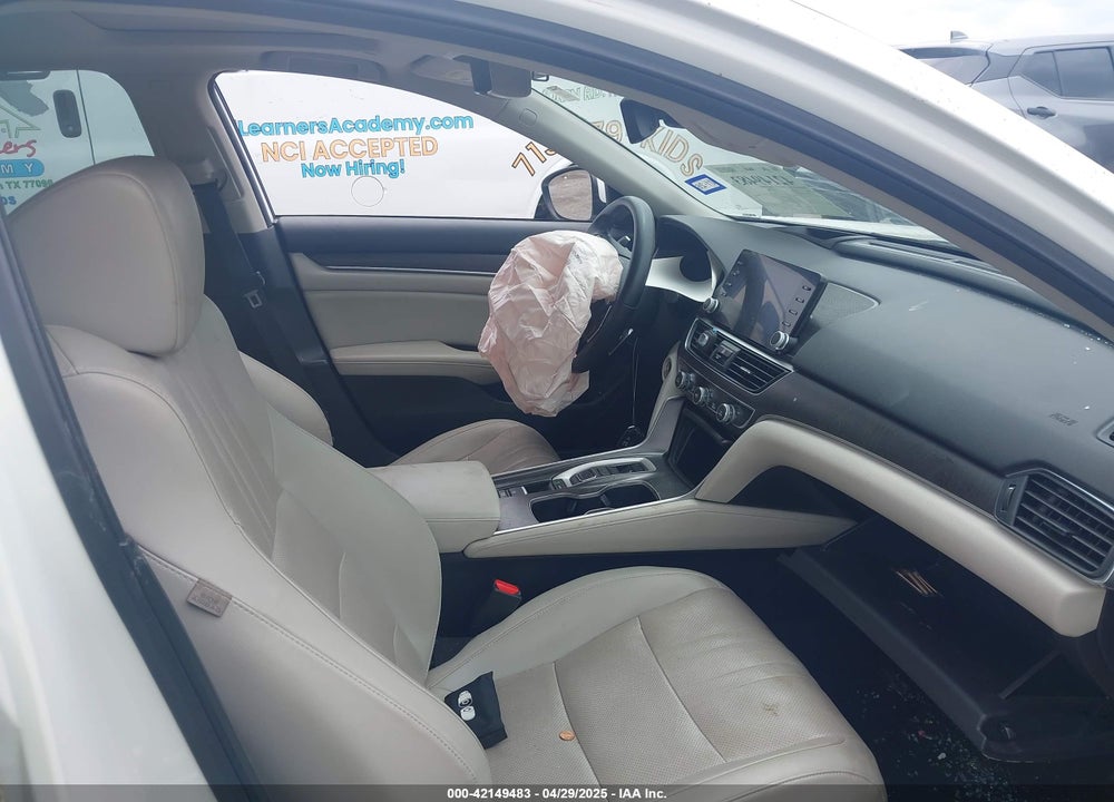 2018 HONDA ACCORD VIN: 1HGCV2F93JA005724