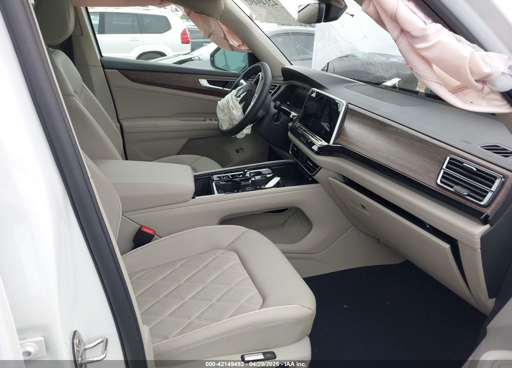 2025 VOLKSWAGEN ATLAS VIN: 1V2FR2CA0SC525107