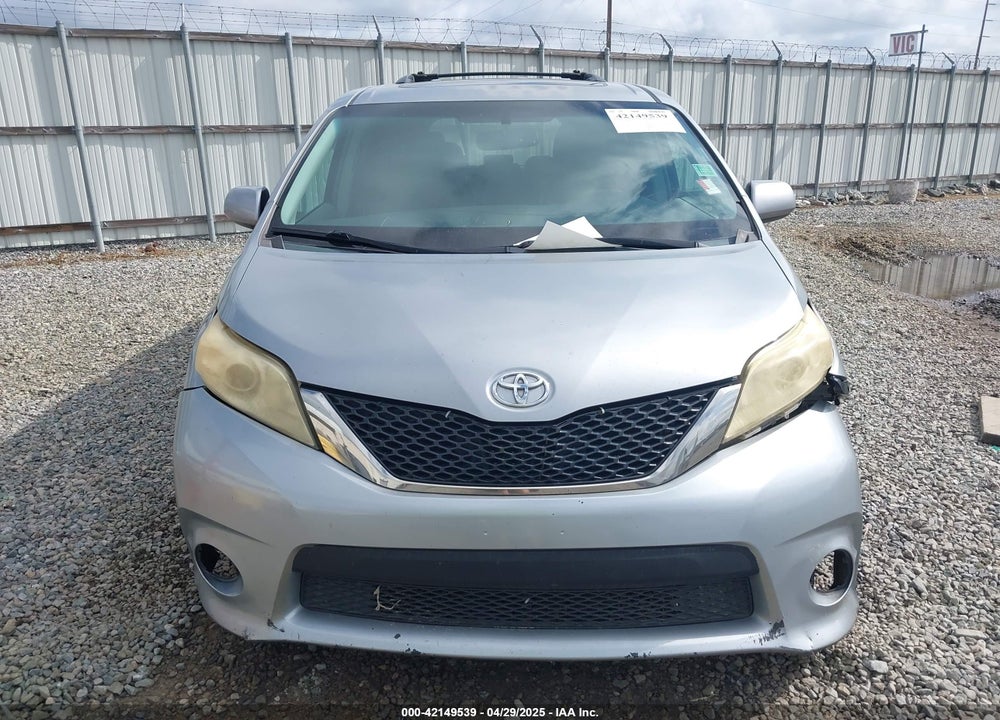 2013 TOYOTA SIENNA SE 8 PASSENGER VIN: 5TDXK3DC1DS290542