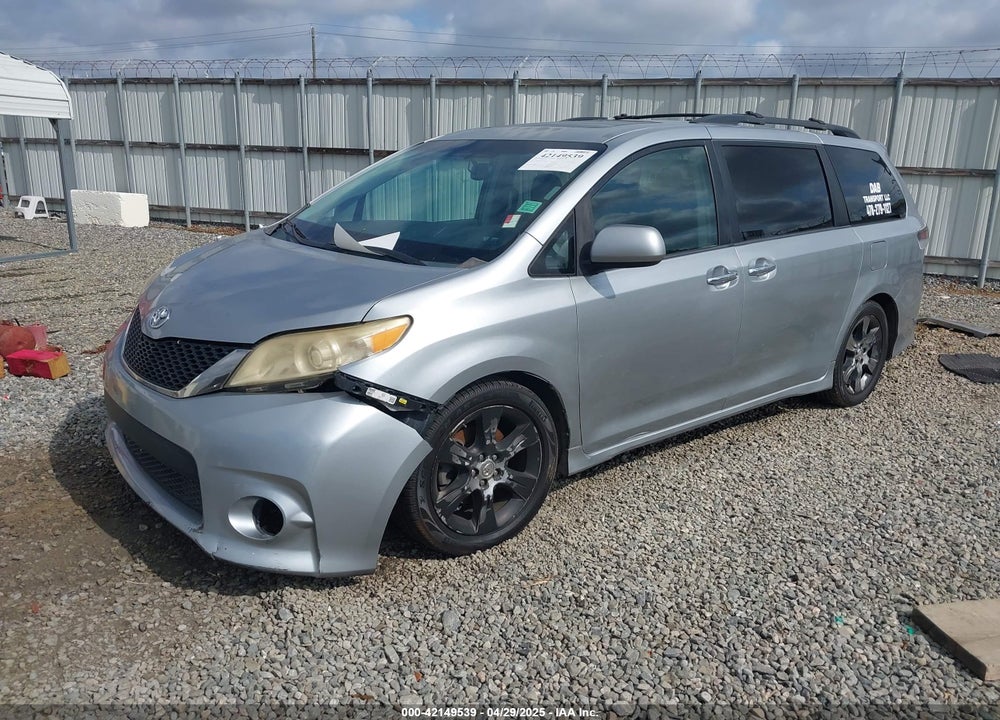 2013 TOYOTA SIENNA SE 8 PASSENGER VIN: 5TDXK3DC1DS290542