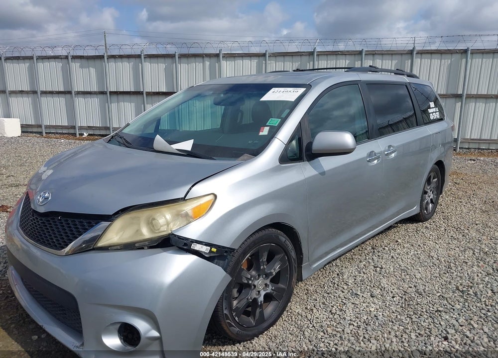 2013 TOYOTA SIENNA SE 8 PASSENGER VIN: 5TDXK3DC1DS290542
