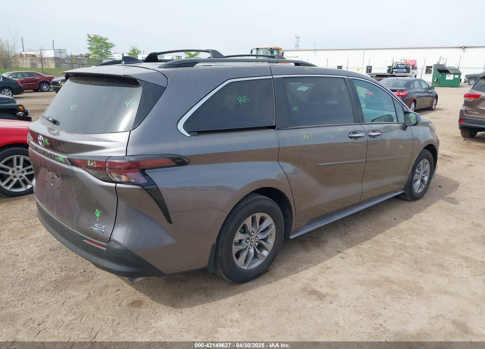 2024 TOYOTA SIENNA XLE VIN: 5TDYSKFC5RS139626