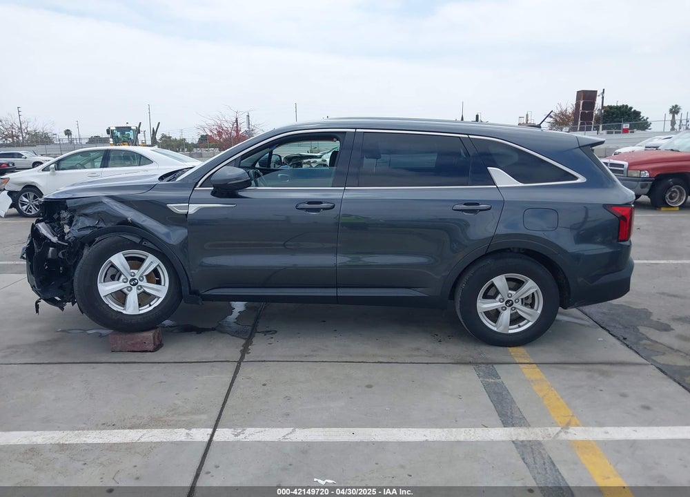 2021 KIA SORENTO LX VIN: 5XYRG4LC7MG041273